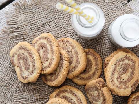 Keto Cinnamon Swirl Cookies | KetoDiet Blog