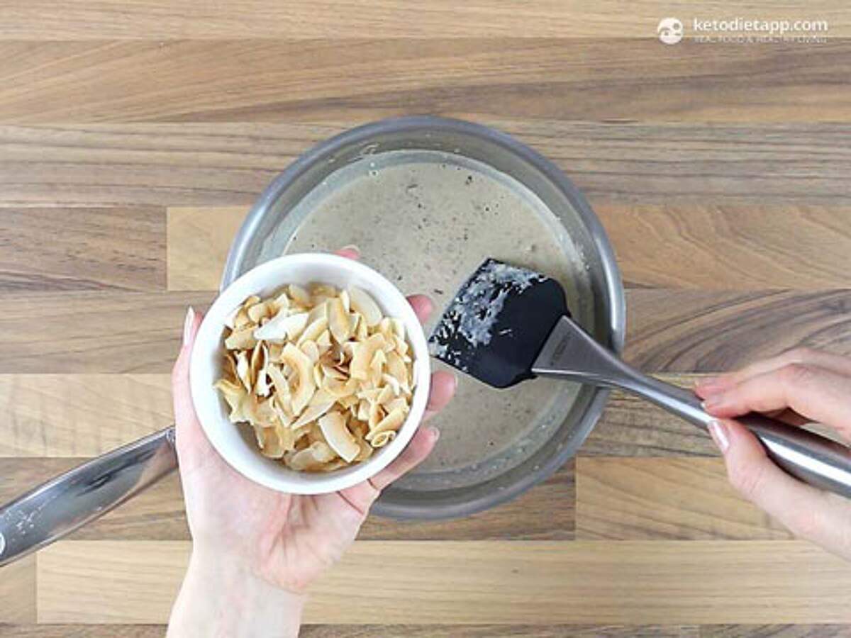 LowCarb Cinnamon & Pecan Keto Porridge KetoDiet Blog