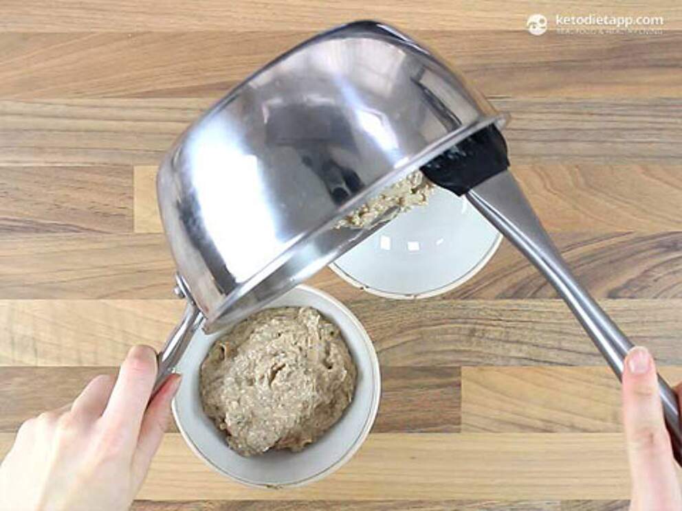 LowCarb Cinnamon & Pecan Keto Porridge KetoDiet Blog