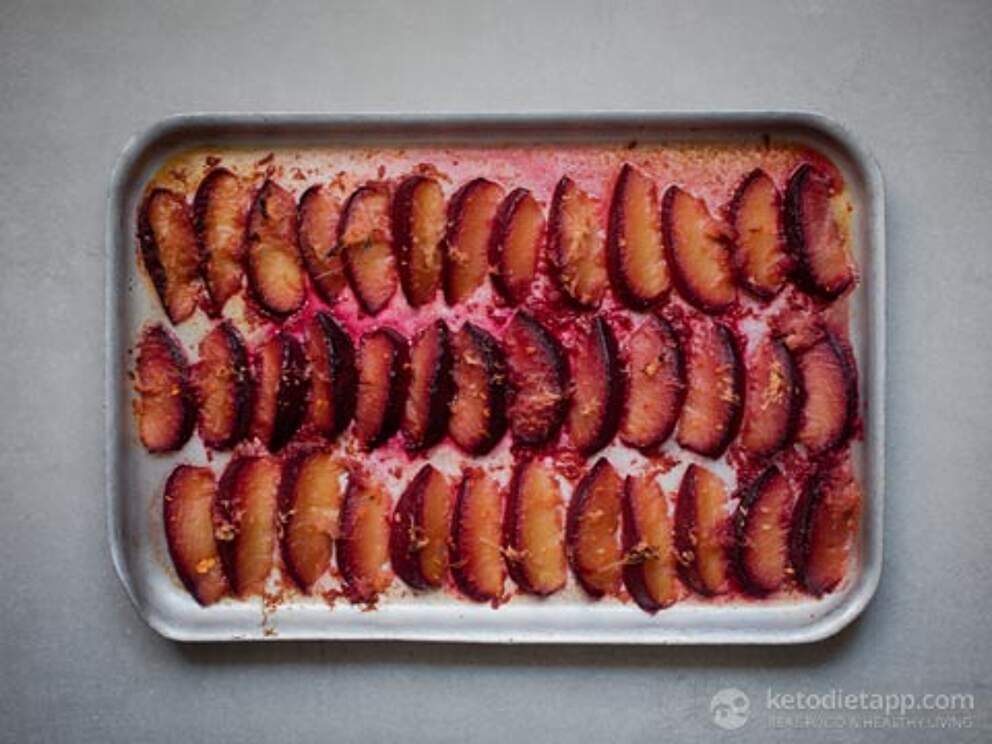 LowCarb Baked Plums with Ginger & Orange KetoDiet Blog