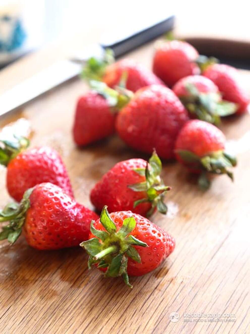 Keto Strawberry Breakfast Chia Jars KetoDiet Blog