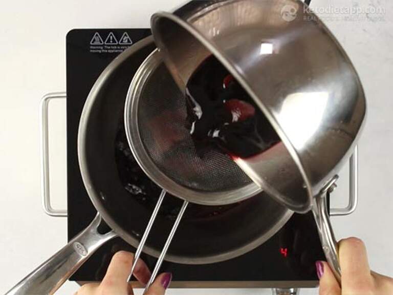 LowCarb Mulled Wine Berry Jam KetoDiet Blog