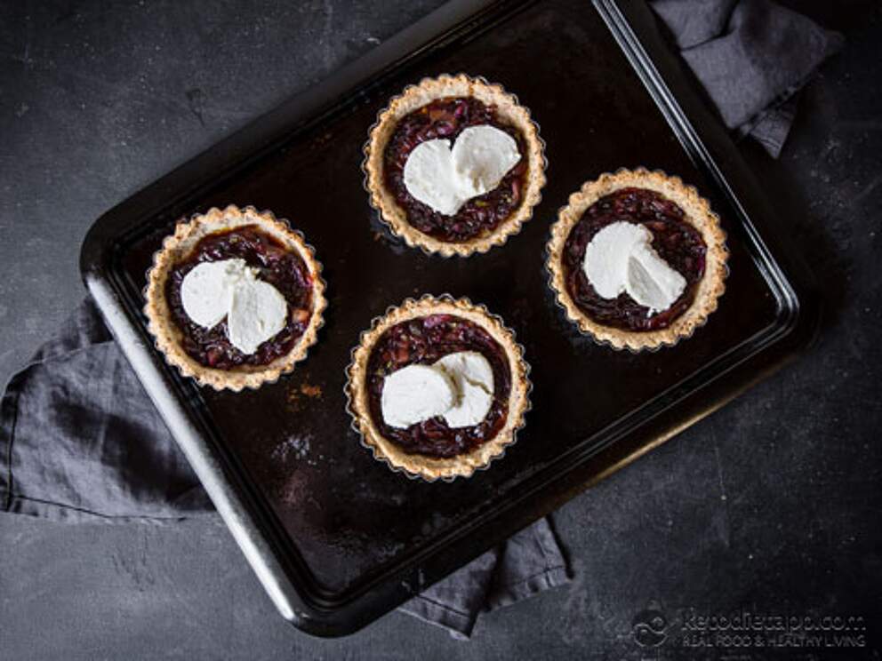 Keto Goat Cheese Tarts with Caramelized Onion KetoDiet Blog