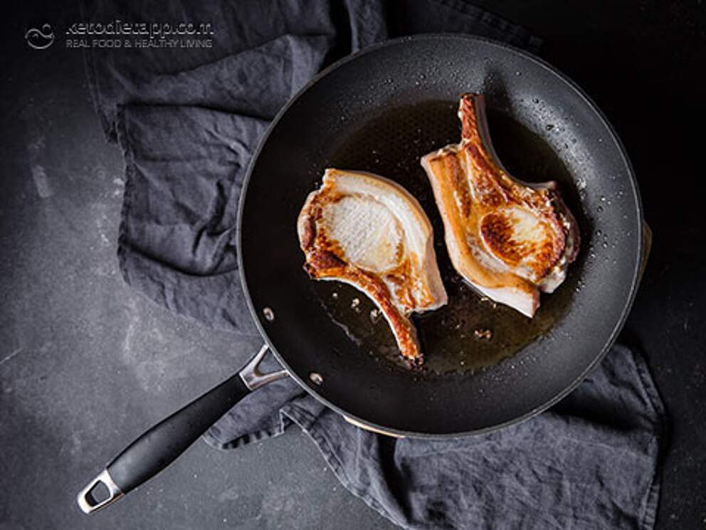 Pork Chops With Asparagus and Hollandaise KetoDiet Blog