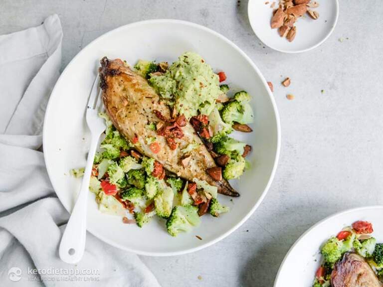 Crispy Ginger Mackerel Keto Lunch Bowl KetoDiet Blog