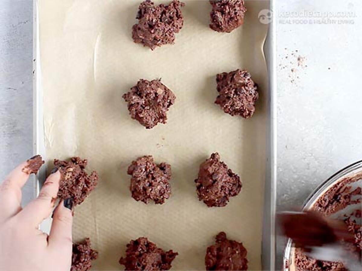 Skip The Diet These Mint Chocolate Chip Cookies Are Worth Every Calorie - qbf3vq9