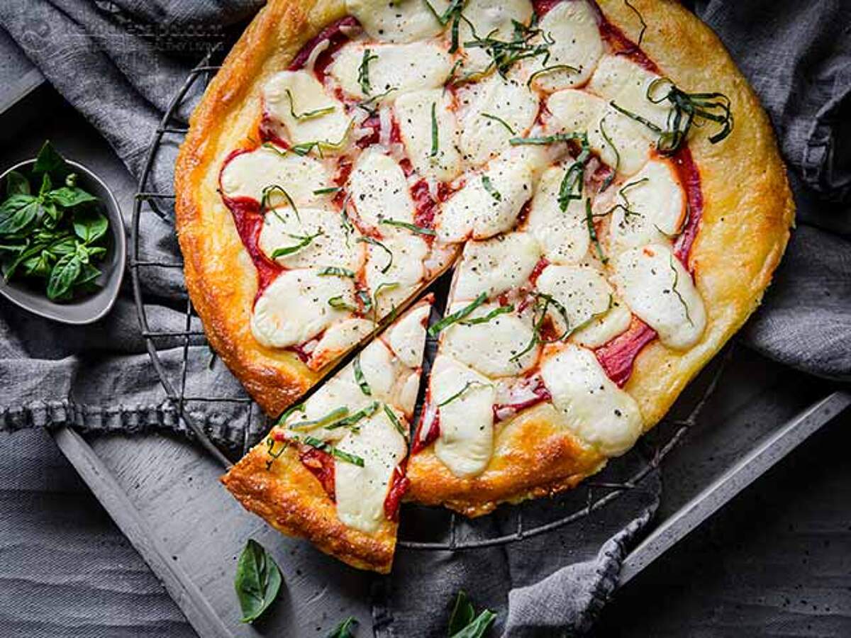 Keto Cheese Stuffed Crust Pizza | KetoDiet Blog
