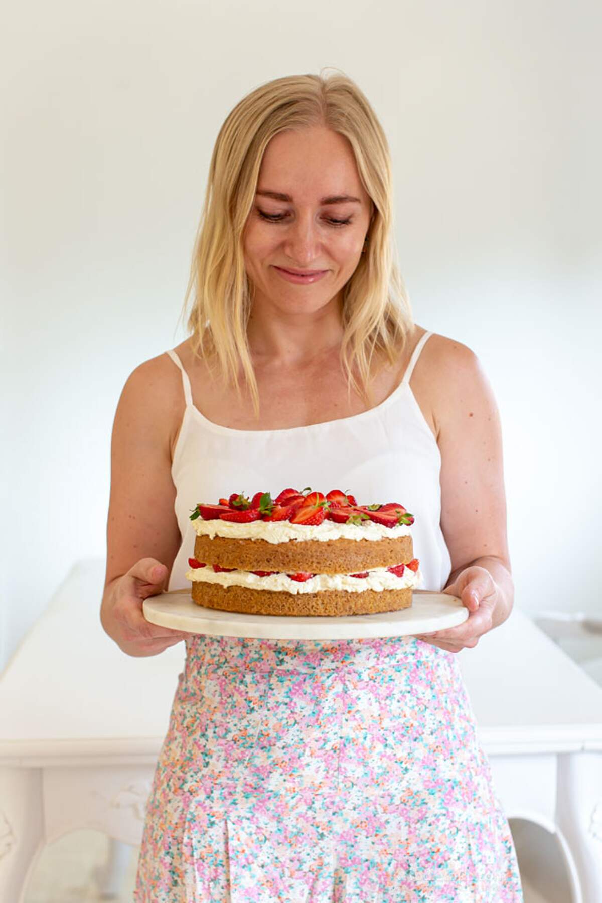 LowCarb Strawberry & Cream Cake KetoDiet Blog