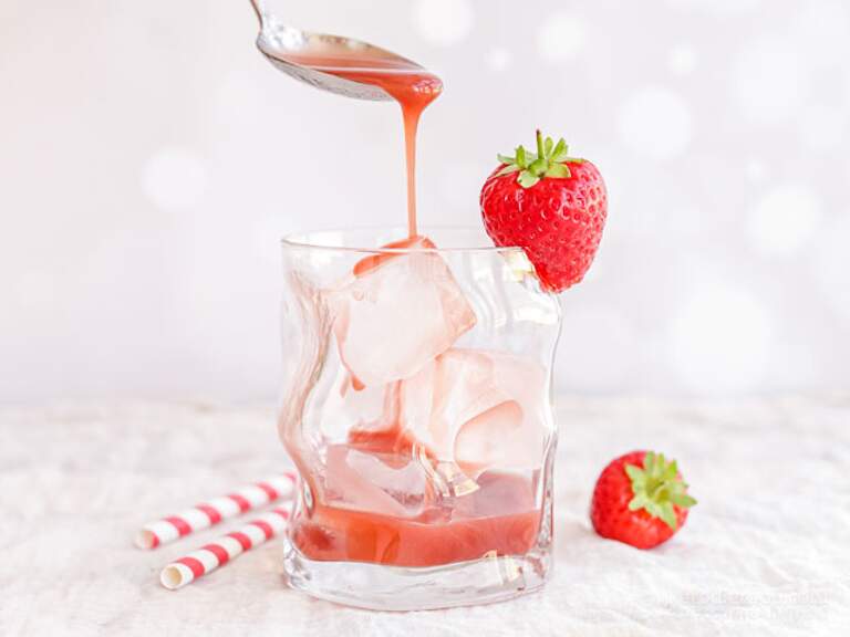 Homemade Sugar-Free Strawberry Syrup | KetoDiet Blog
