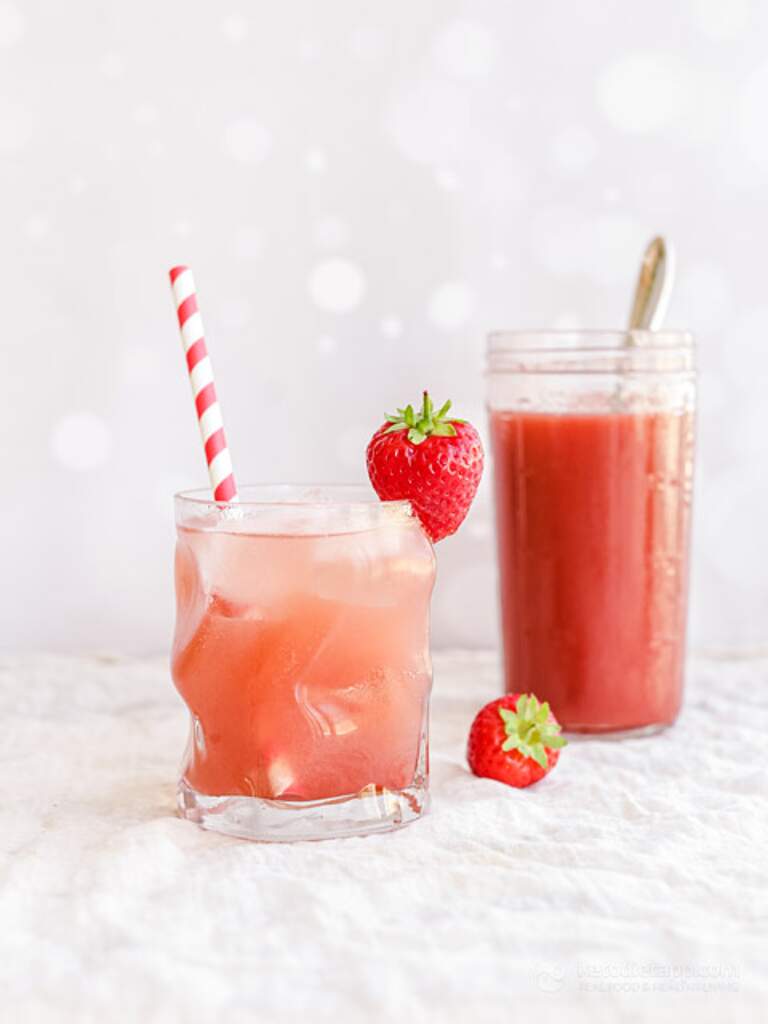 Homemade SugarFree Strawberry Syrup KetoDiet Blog