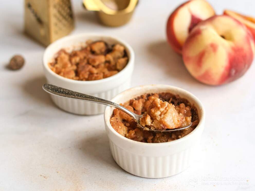 Low-Carb Single Serve Peach Cobbler | KetoDiet Blog
