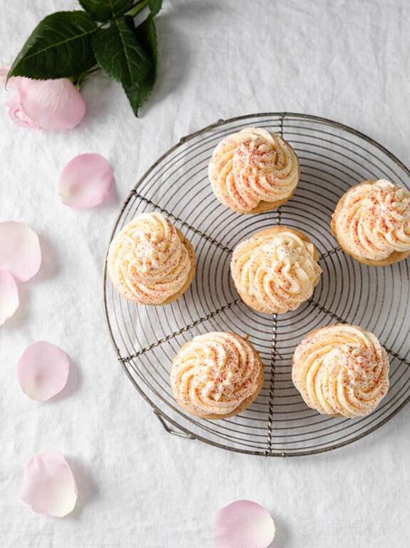 Keto Swiss Meringue Buttercream KetoDiet Blog