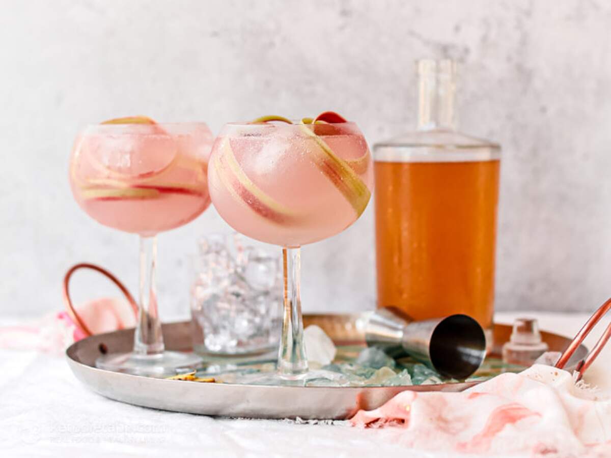 LowCarb Pink Rhubarb Gin KetoDiet Blog