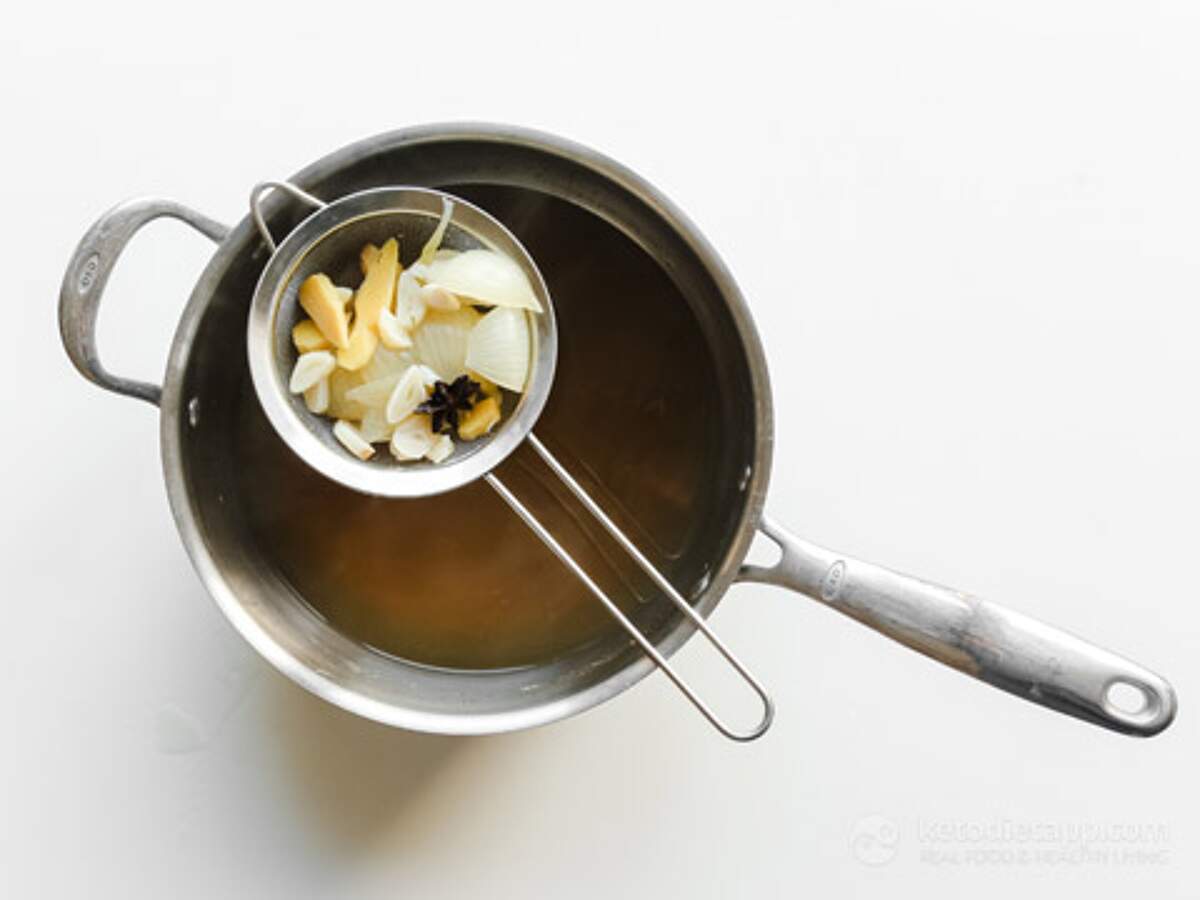 Low-Carb Chinese Chicken Noodle Soup | KetoDiet Blog