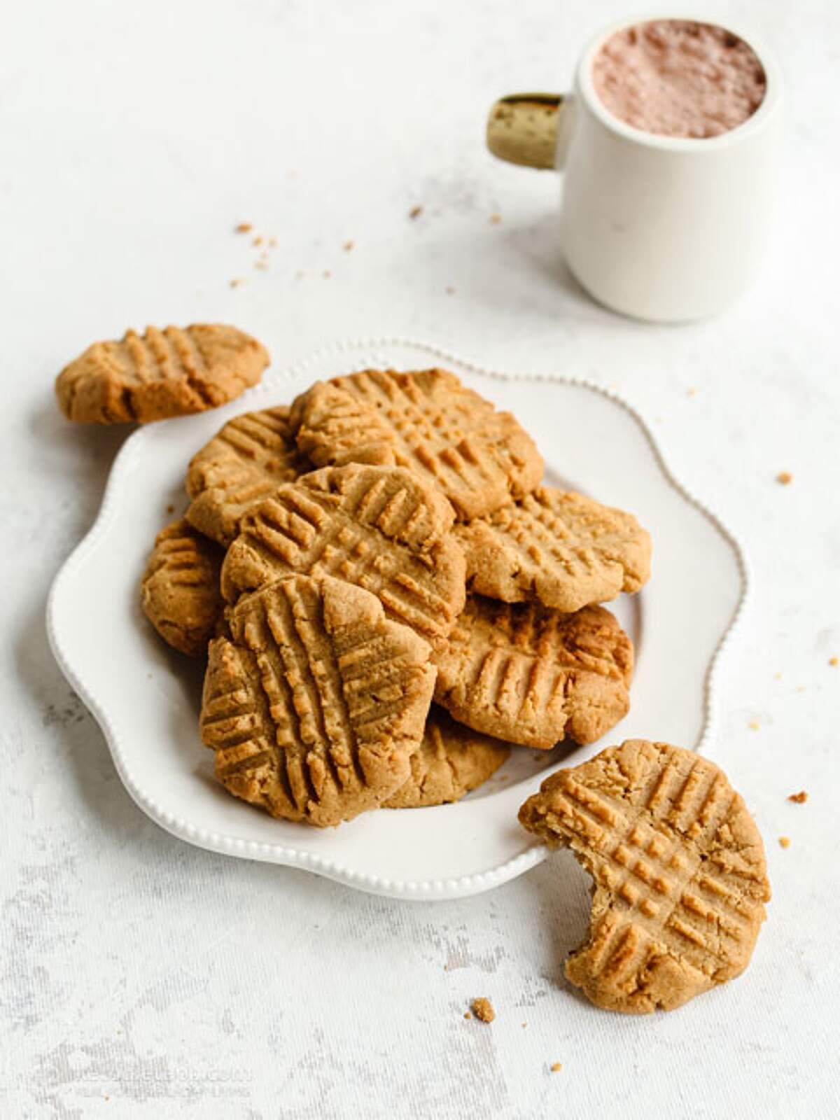 Chewy LowCarb Peanut Butter Cookies KetoDiet Blog