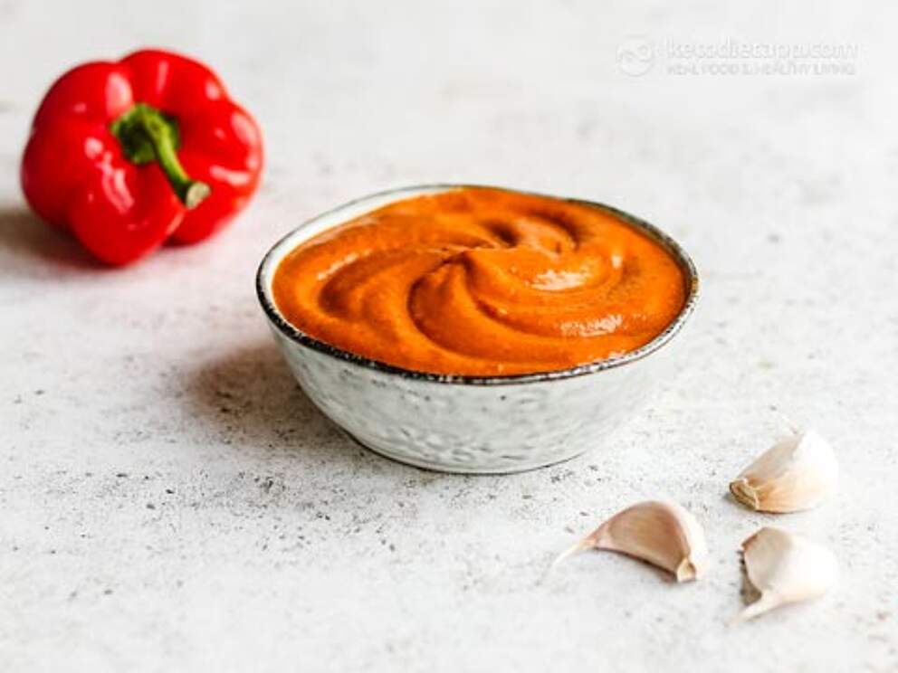 Ajvar Dip (Roasted Red Pepper Sauce) | KetoDiet Blog