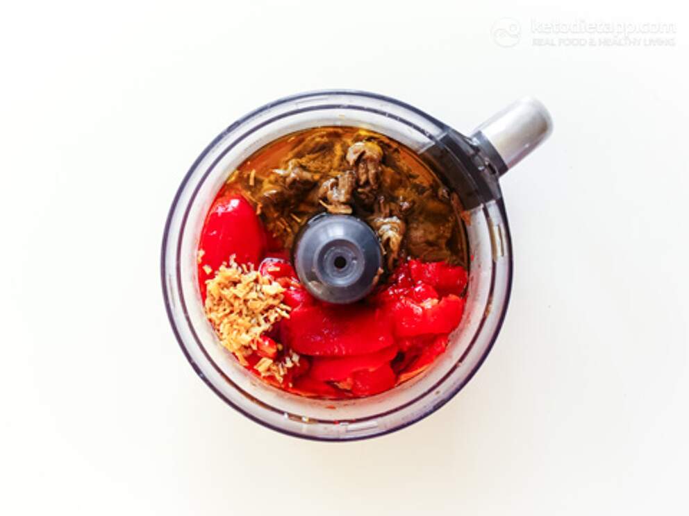 Ajvar Dip (Roasted Red Pepper Sauce) | KetoDiet Blog