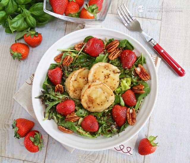 roasted strawberry & goat cheese salad