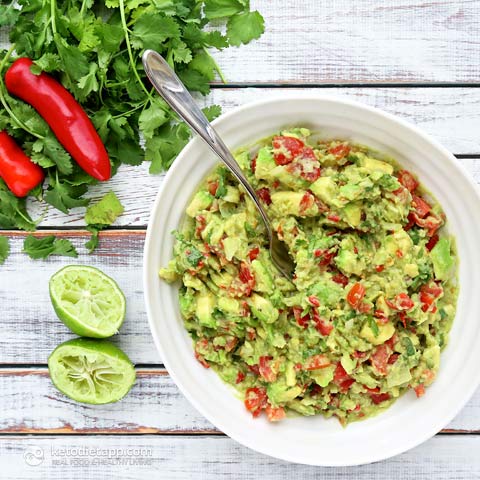 Quick & Easy Guacamole (low-carb, keto, paleo, vegan, vegetarian) Quick & Easy Guacamole