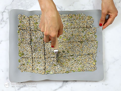 Crispy Multiseed Keto Crackers
