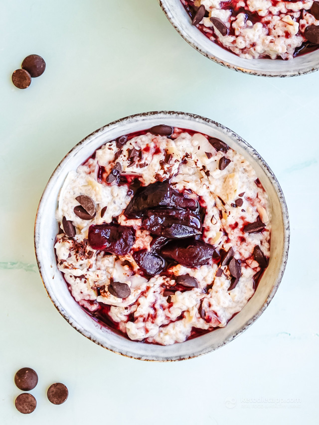 Low-Carb Chocolate & Cherry Porridge