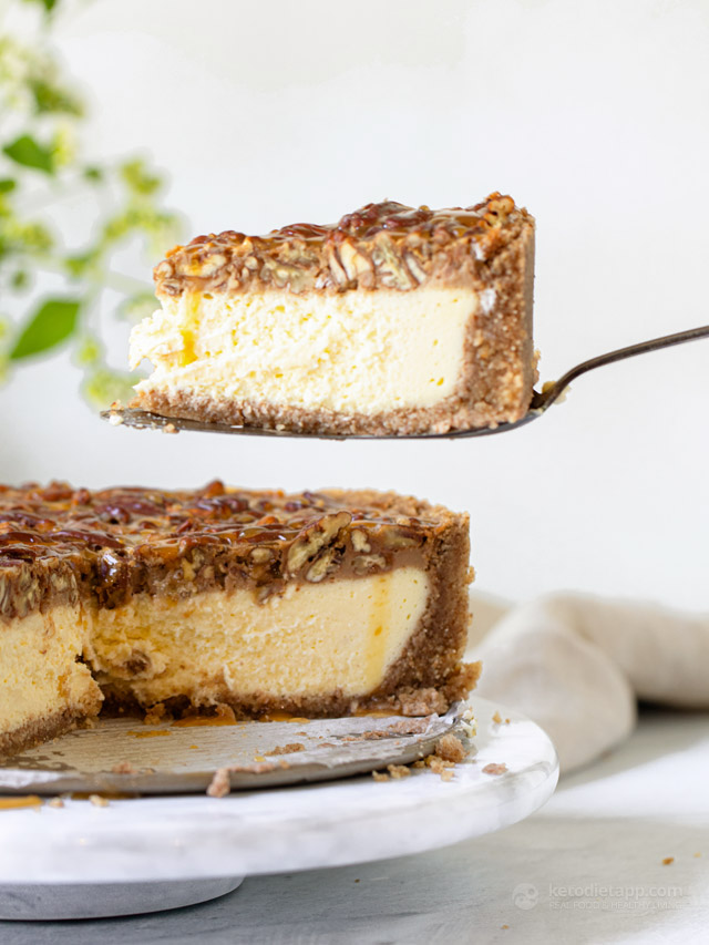 Low-Carb Pecan Pie Cheesecake