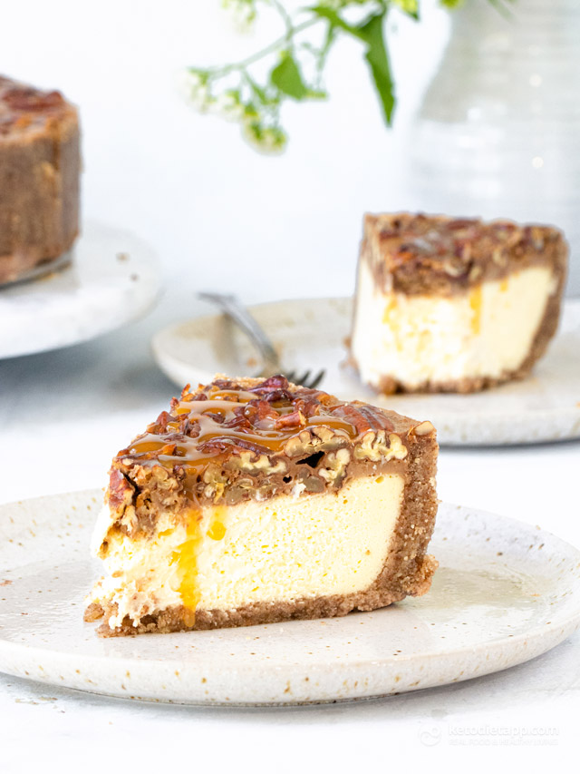 Low-Carb Pecan Pie Cheesecake