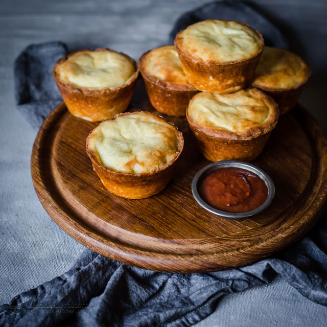 Low-Carb Cheese & Bacon Stuffed Meat Pies
