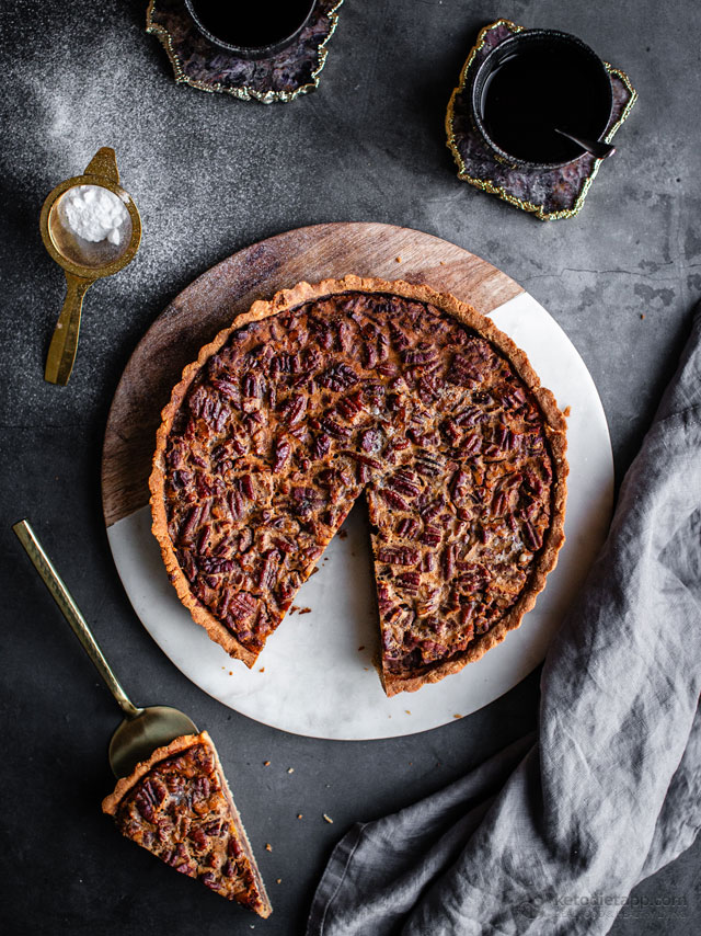 Low-Carb Rum Pecan Pie
