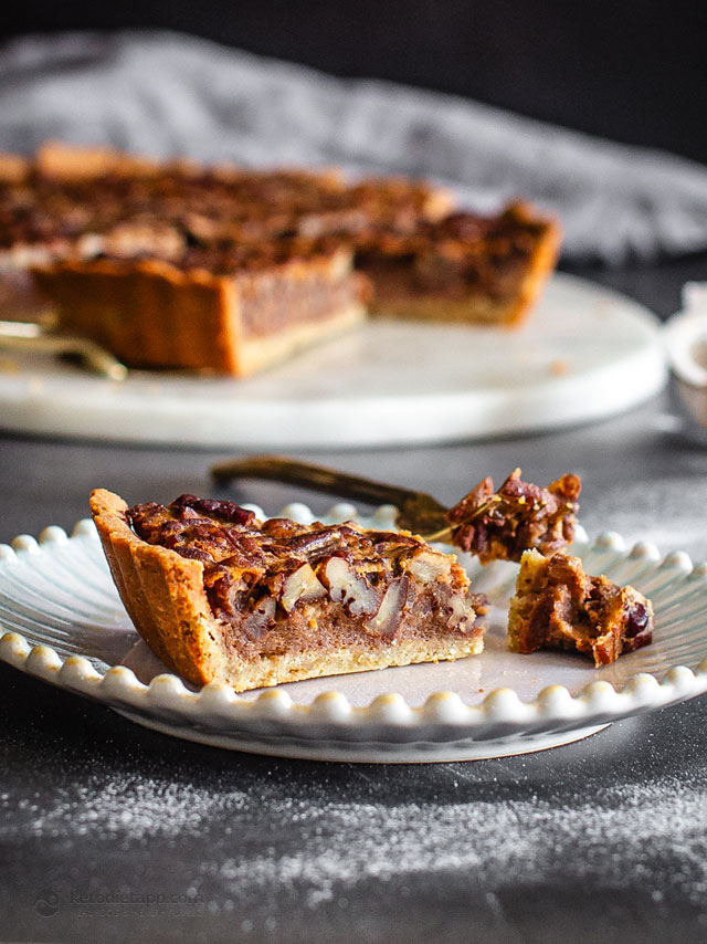 Low-Carb Rum Pecan Pie