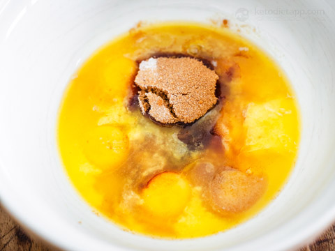 Low-Carb Rum Pecan Pie