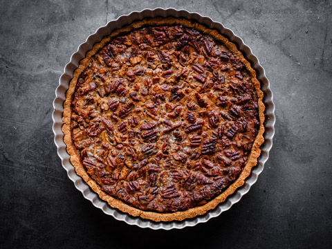 Low-Carb Rum Pecan Pie
